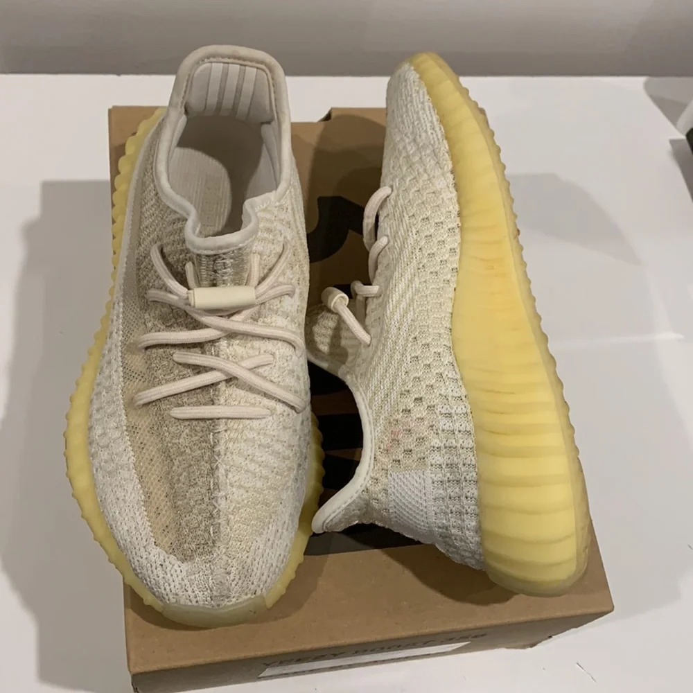 YEEZY‎ Boost 350 V2